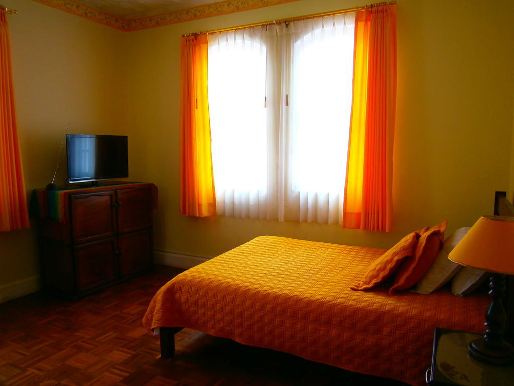The Yellow House Κίτο Δωμάτιο φωτογραφία