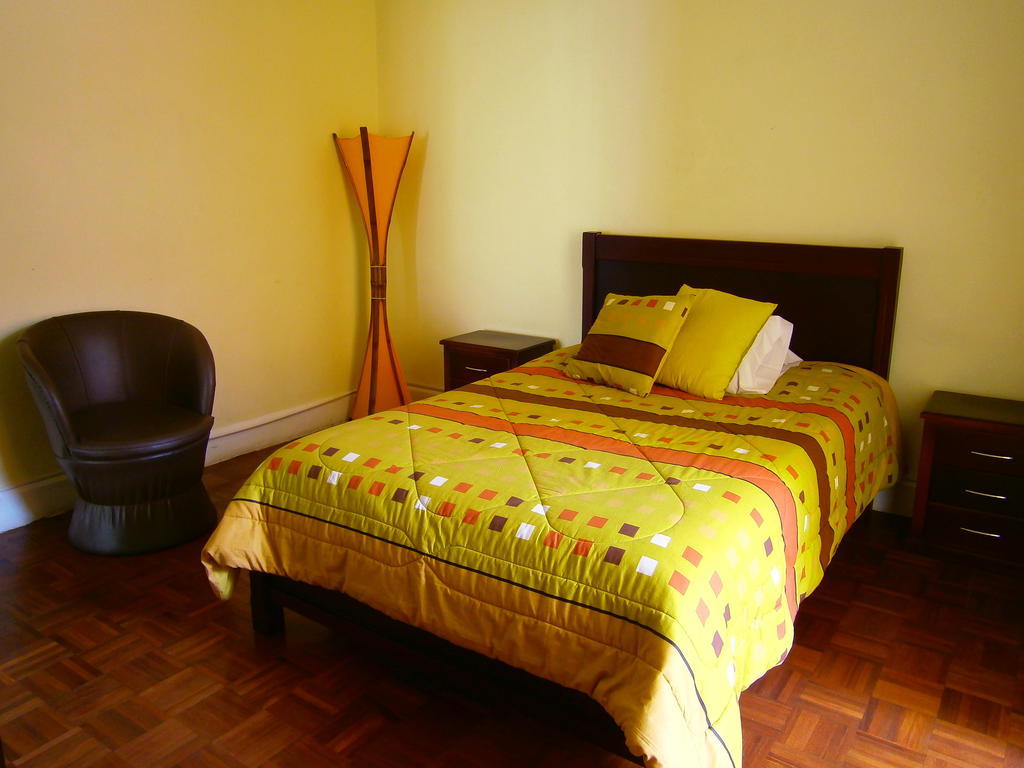 The Yellow House Κίτο Δωμάτιο φωτογραφία