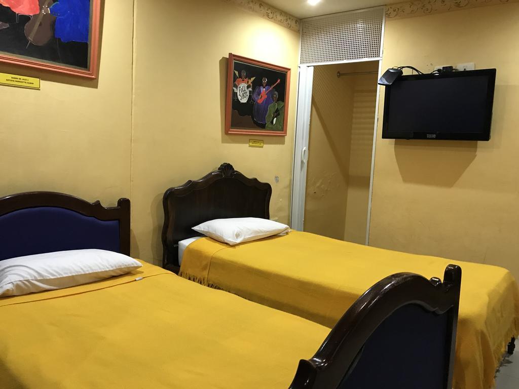 The Yellow House Κίτο Εξωτερικό φωτογραφία